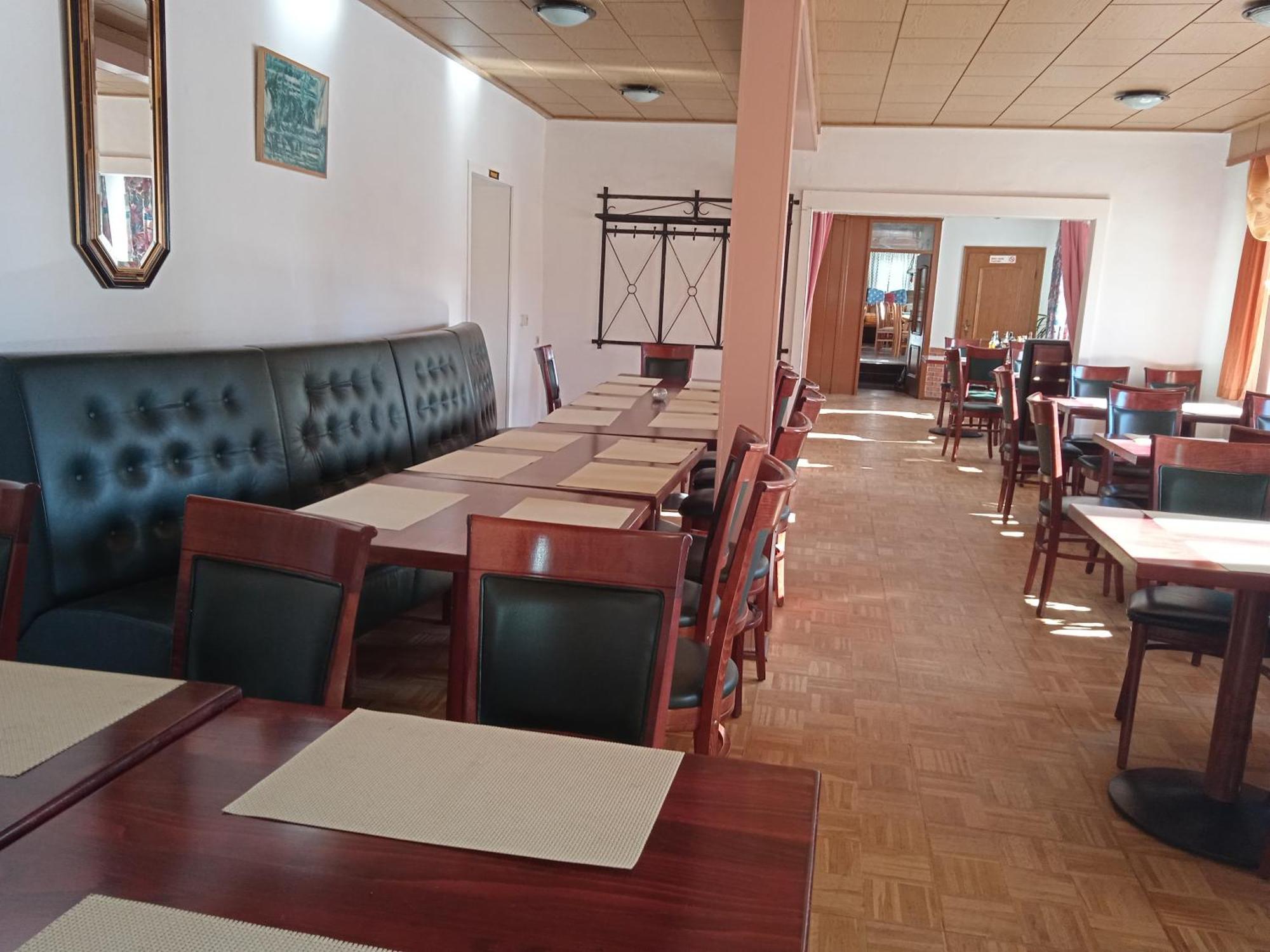 Hotel & Restaurant Zum Adlersberg Schleusingen Экстерьер фото